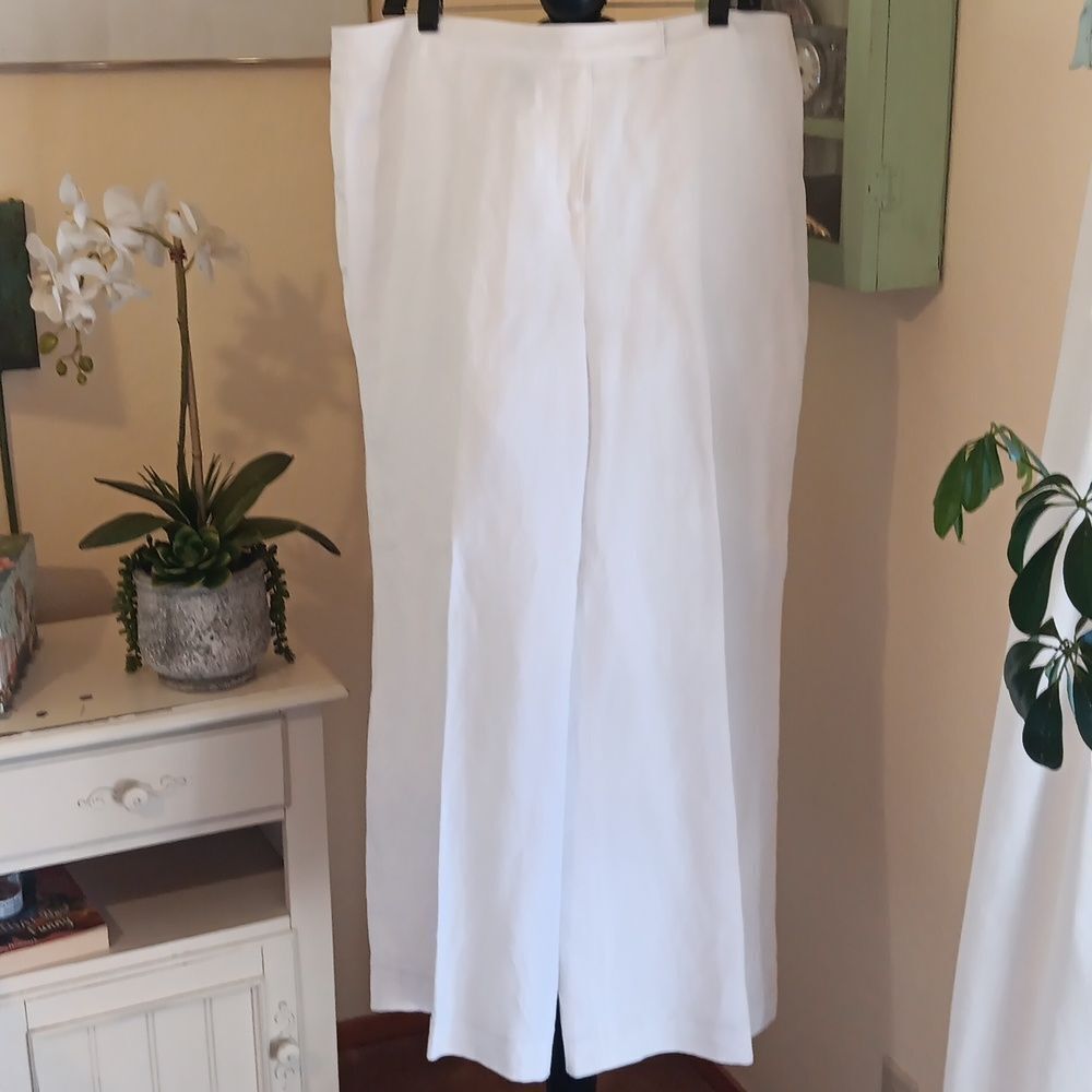 Levine Classics Linen Blend Wide Leg Pants.